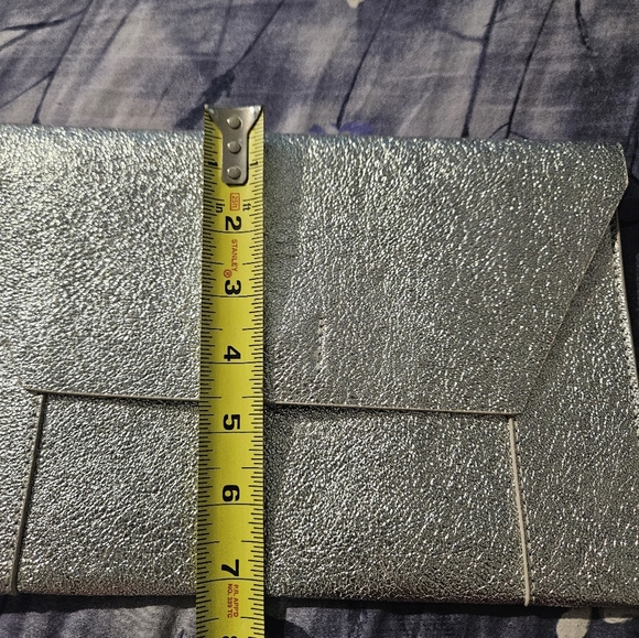 Shiraleah Clutch Shiny Vegan Leather - Picture 3 of 6